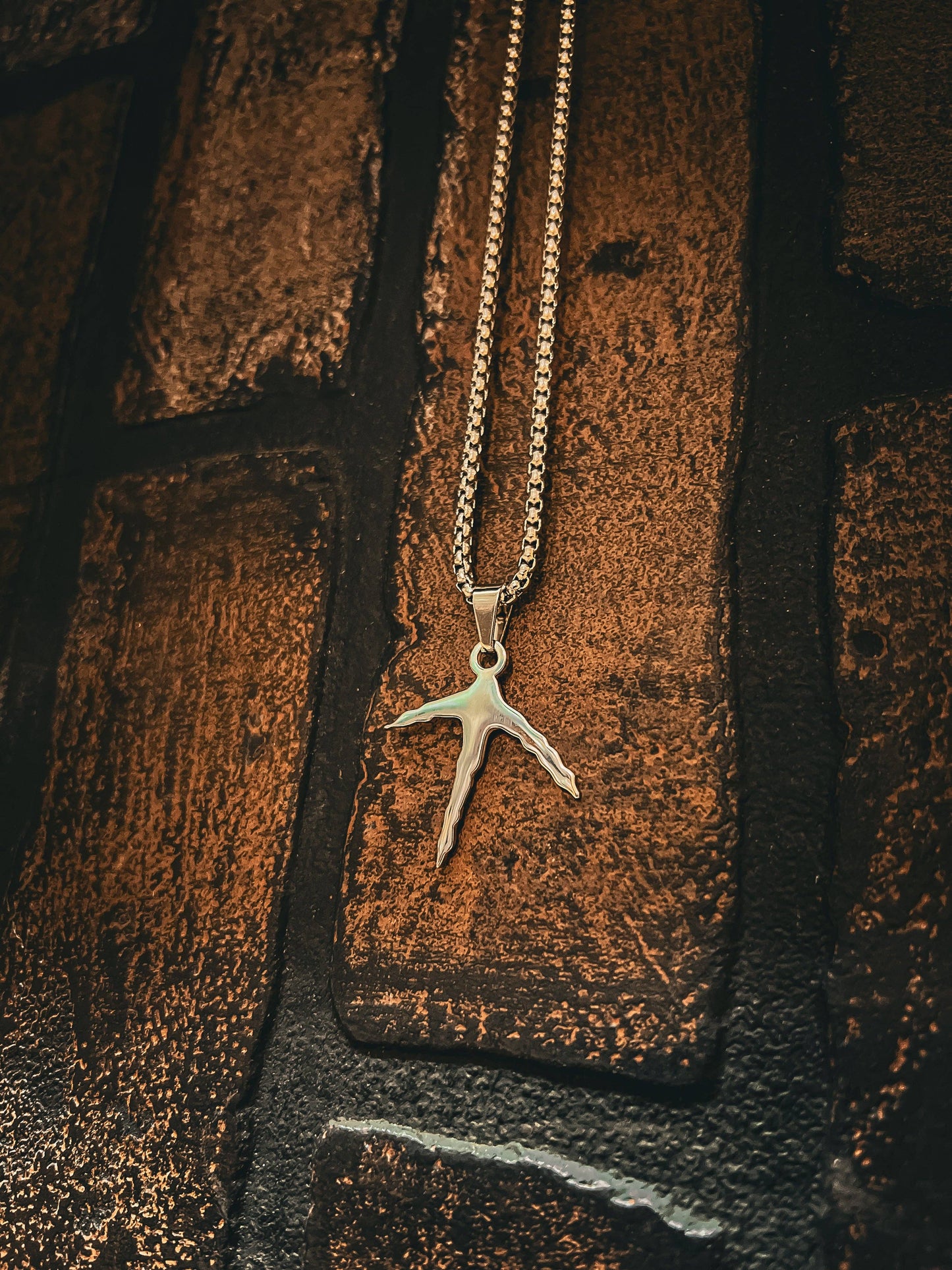 Ridge&Holler - Turkey Foot- Stainless Steel Necklace and Pendant: Youth (18") Ridge&Holler