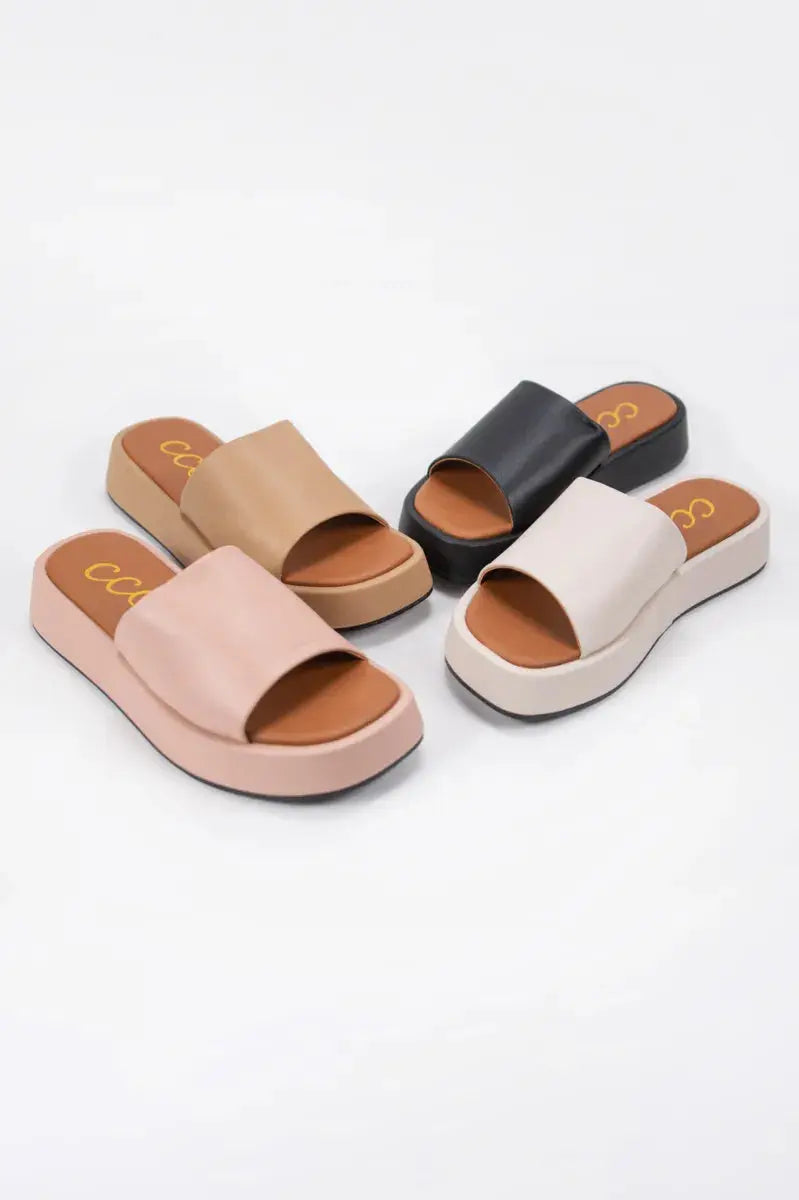 Chunky Tove Platform Bold Slide Sandals