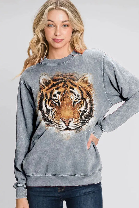 Tiger Face Graphic Sweatshirt