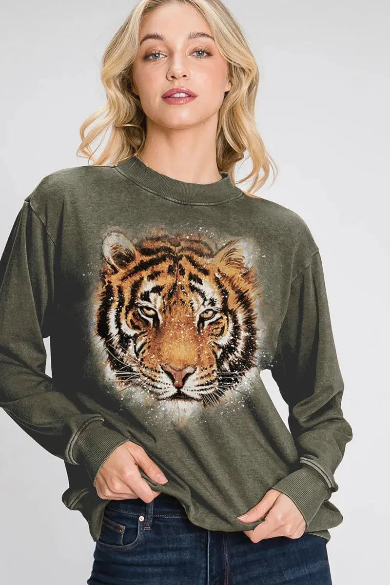 Tiger Face Graphic Sweatshirt