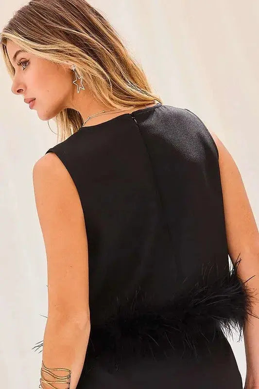 Round Neck Feather Bottom Solid Crop Top