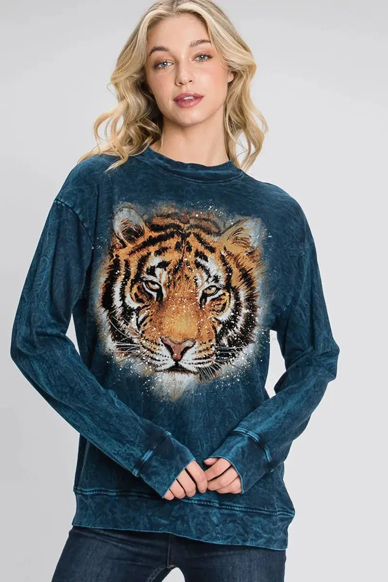 Tiger Face Graphic Sweatshirt