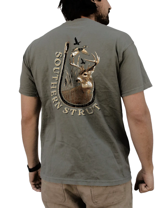 Southern Strut Deer Hook Short sleeve T-Shirt