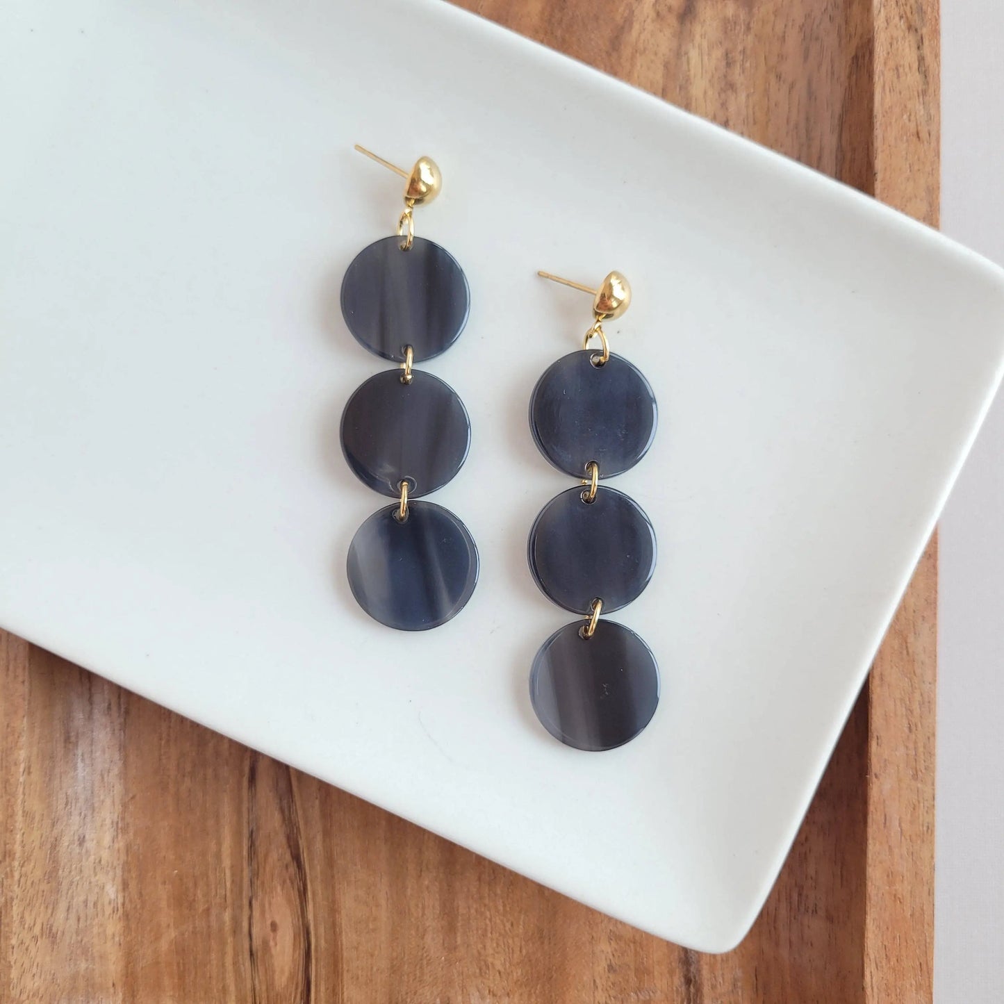 Round Elle Dangling Earrings